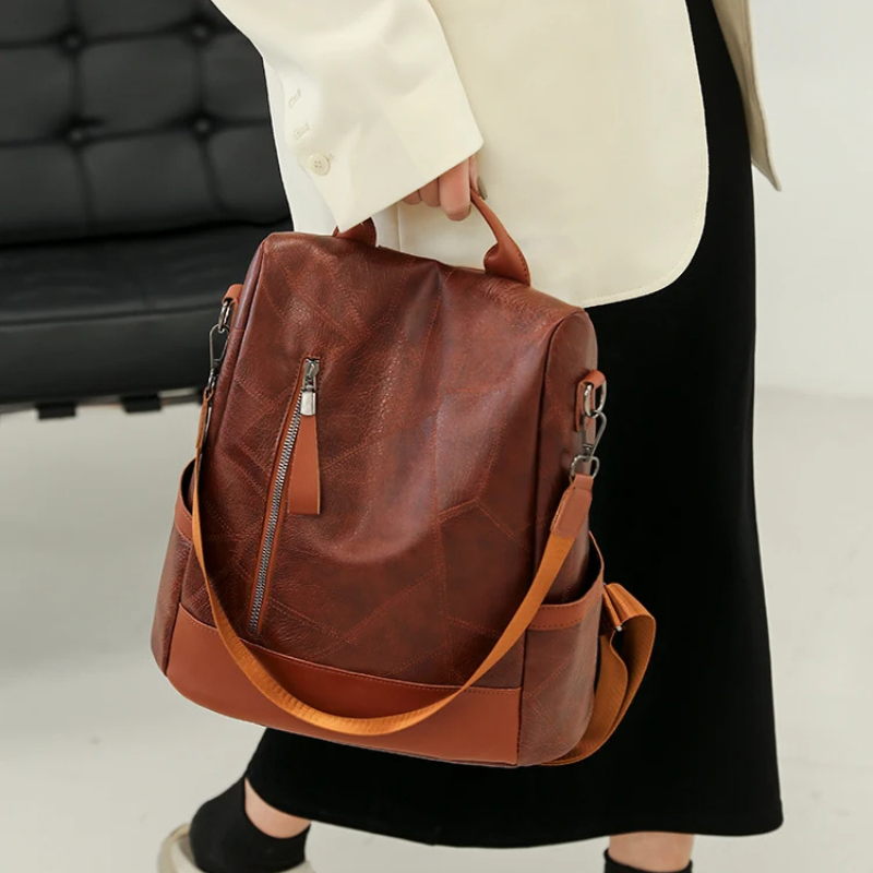 Mochila de Couro Monocromática com Zíper, Acessórios de Moda, Estilo Sofisticado, Mochila Elegante, Conforto e Praticidade, Design Funcional, Moda Clássica, Peça Versátil, Mochila de Couro de Qualidade, Tendência de Acessórios, Mochila Feminina, Mochila, Feminina Preto, Mochila Feminina Preta, Mochila Feminina de Couro, Loja Aiella