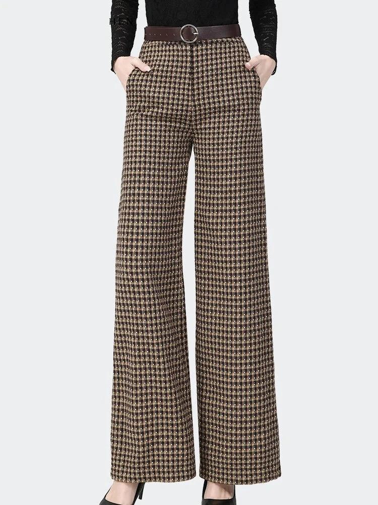 Calça Reta de Lã, Moda Confortável, Estilo Sofisticado, Look Clássico, Roupas de Inverno, Calça Feminina Elegante, Conforto e Estilo, Peça Atemporal, Tendência de Moda, Calça Quente, Aiella