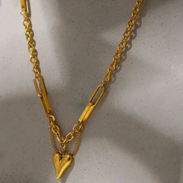 Colar Luxo, Colar Detalhado, Pingente de Coração, Acessórios de Moda, Joias Femininas, Colar Elegante, Acessórios Sofisticados, Moda Feminina, Colar, Colar Feminino, Colar Feminina, Colar Feminino de Prata, Colar Feminino de Ouro, Colar Feminino Prata, Colar Feminino Ouro, Loja Aiella