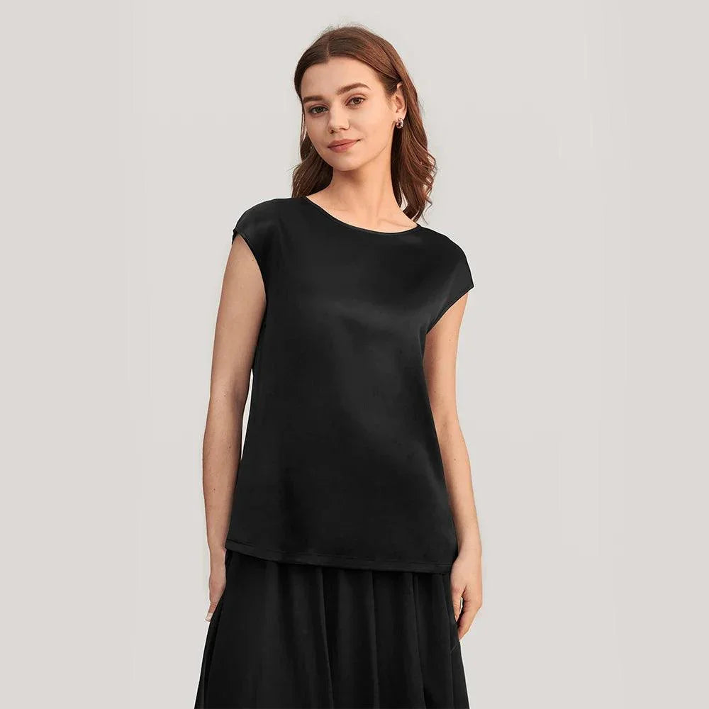 Blusa Momme de Seda, Moda Elegante, Estilo Sofisticado, Roupas Femininas, Conforto e Estilo, Peça Atemporal, Tendência de Moda, Blusa de Seda, Look Casual, Design Luxuoso, Aiella