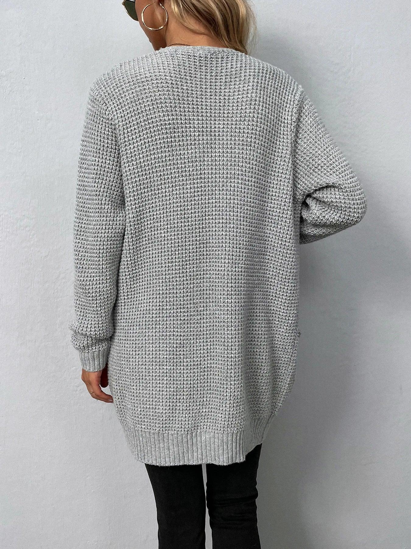 Suéter Feminino Cardigan, Cardigan Feminino, Suéter de Tricô Feminino, Moda Outono 2024, Cardigan Elegante, Suéter Casual, Cardigan Confortável, Suéter Trendy, Moda Feminina, Suéter Feminino Cardigan, Moda Confortável, Estilo Clássico, Cardigan de Lã, Look Sofisticado, Peça Versátil, Roupas de Inverno, Conforto e Estilo, Tendência de Moda, Suéter Elegante, Sueter, Sueter Feminino , Sueter Preto, Suéter Feminino, Suéter Feminino Preto, Suéter Feminino Tricot, Suéter Feminino em Tricô, Loja Aiella