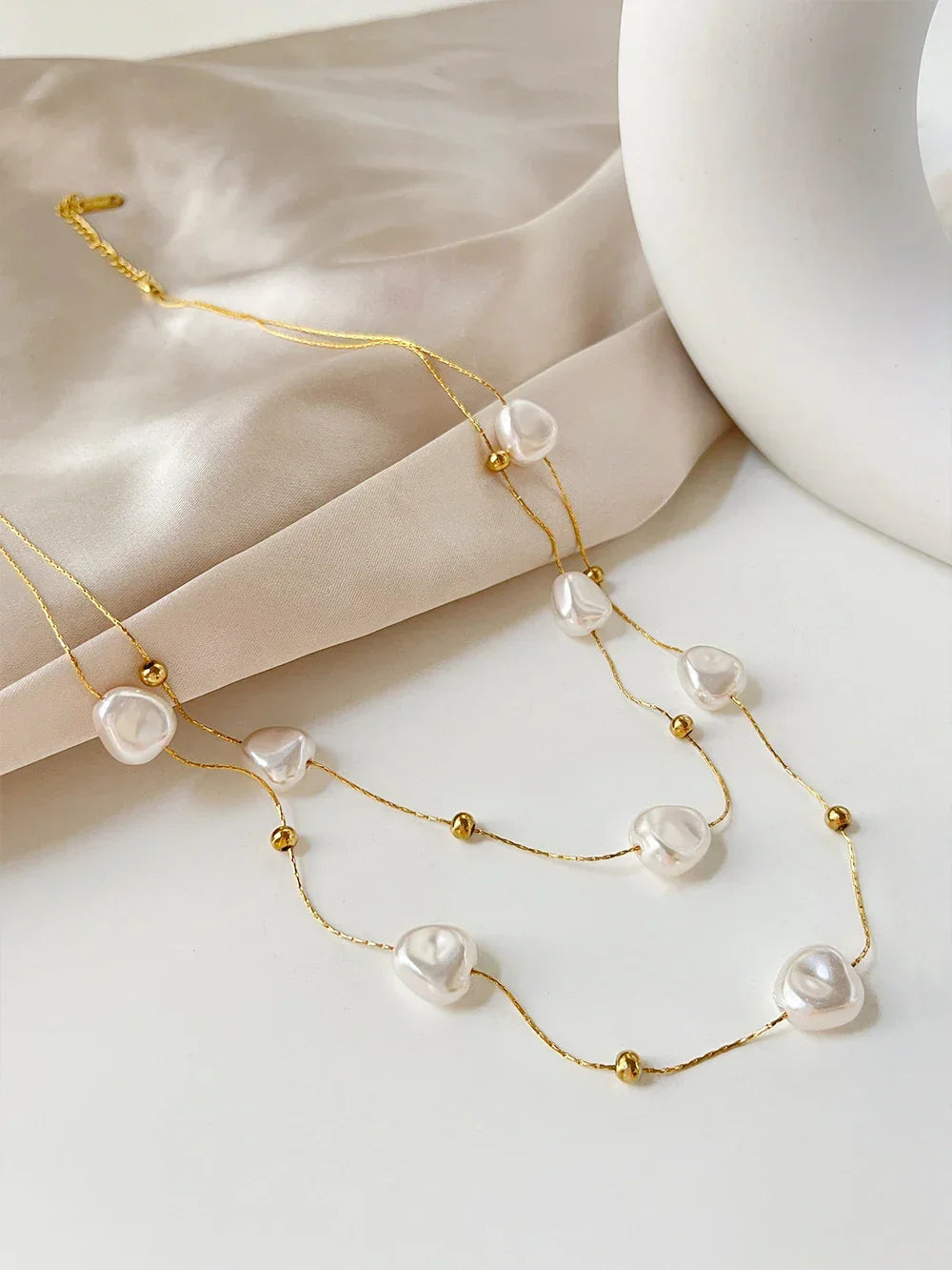 Colar de Pérola, Pérola Barroca, Colar Duplo, Acessórios de Moda, Joias Elegantes, Colar Sofisticado, Acessórios Femininos, Moda Feminina, Colar, Colar Feminino, Colar Feminina, Colar Feminino de Prata, Colar Feminino de Ouro, Colar Feminino Prata, Colar Feminino Ouro, Loja Aiella
