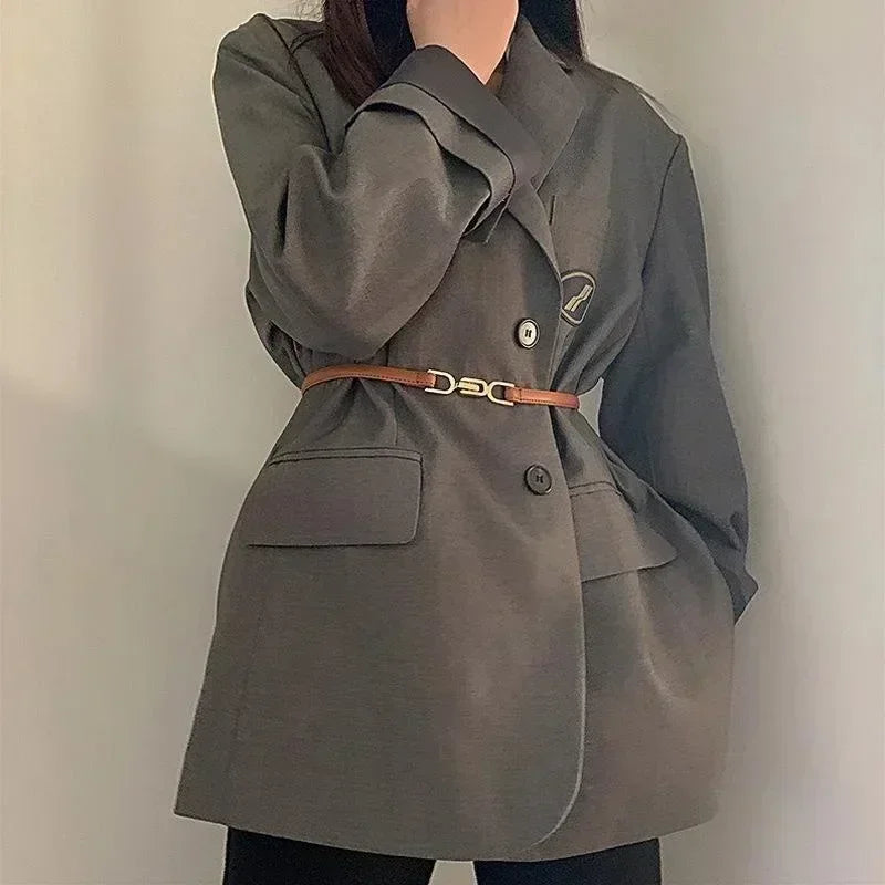 Cinto Ajustável, Cinto com Fivela de Metal Dourada, Cinto Feminino, Acessórios de Moda, Cinto Versátil, Acessórios Elegantes, Moda Feminina, Cinto Estiloso, Cinto, Cinto Feminino, Cinto Feminino de Couro, Cinto Feminino Preto, Cinto Feminino Country, Cinto Feminino Fino, Cinto Feminino Marrom, Loja Aiella