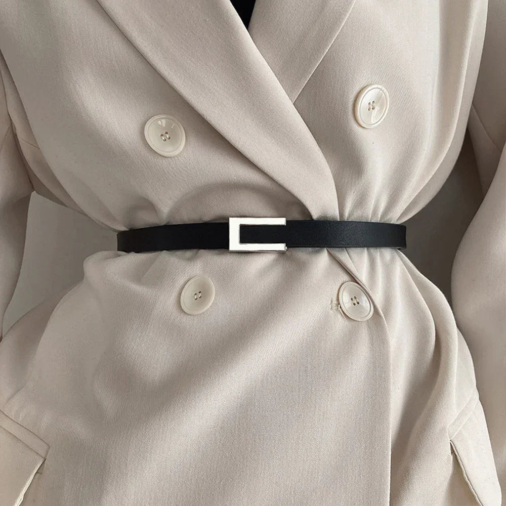 Cinto de Couro Elegante, Cinto com Fivela, Acessórios de Moda, Cinto Feminino, Cinto Sofisticado, Moda Feminina, Acessórios Elegantes, Cinto Versátil, Cinto, Cinto Feminino, Cinto Feminino de Couro, Cinto Feminino Preto, Cinto Feminino Country, Cinto Feminino Fino, Cinto Feminino Marrom, Loja Aiella
