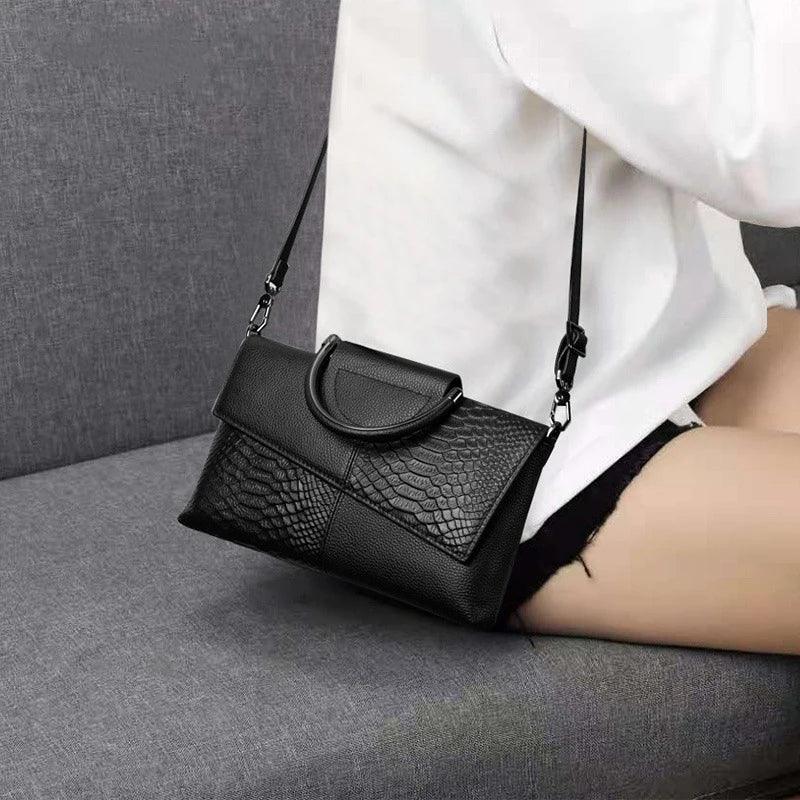 Bolsa Transversal Firenze, Acessórios de Moda, Bolsa Elegante, Estilo Casual, Moda Feminina, Look Prático, Tendência de Acessórios, Bolsa de Couro, Design Funcional, Peças Versáteis, Aiella
