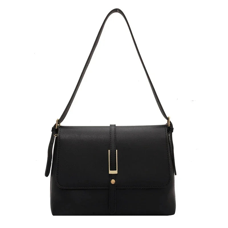 Bolsa Envelope Couro Luna, Acessórios de Moda, Bolsa Elegante, Estilo Sofisticado, Moda Feminina, Look Chic, Tendência de Acessórios, Bolsa de Couro, Design Moderno, Peças Versáteis, Aiella