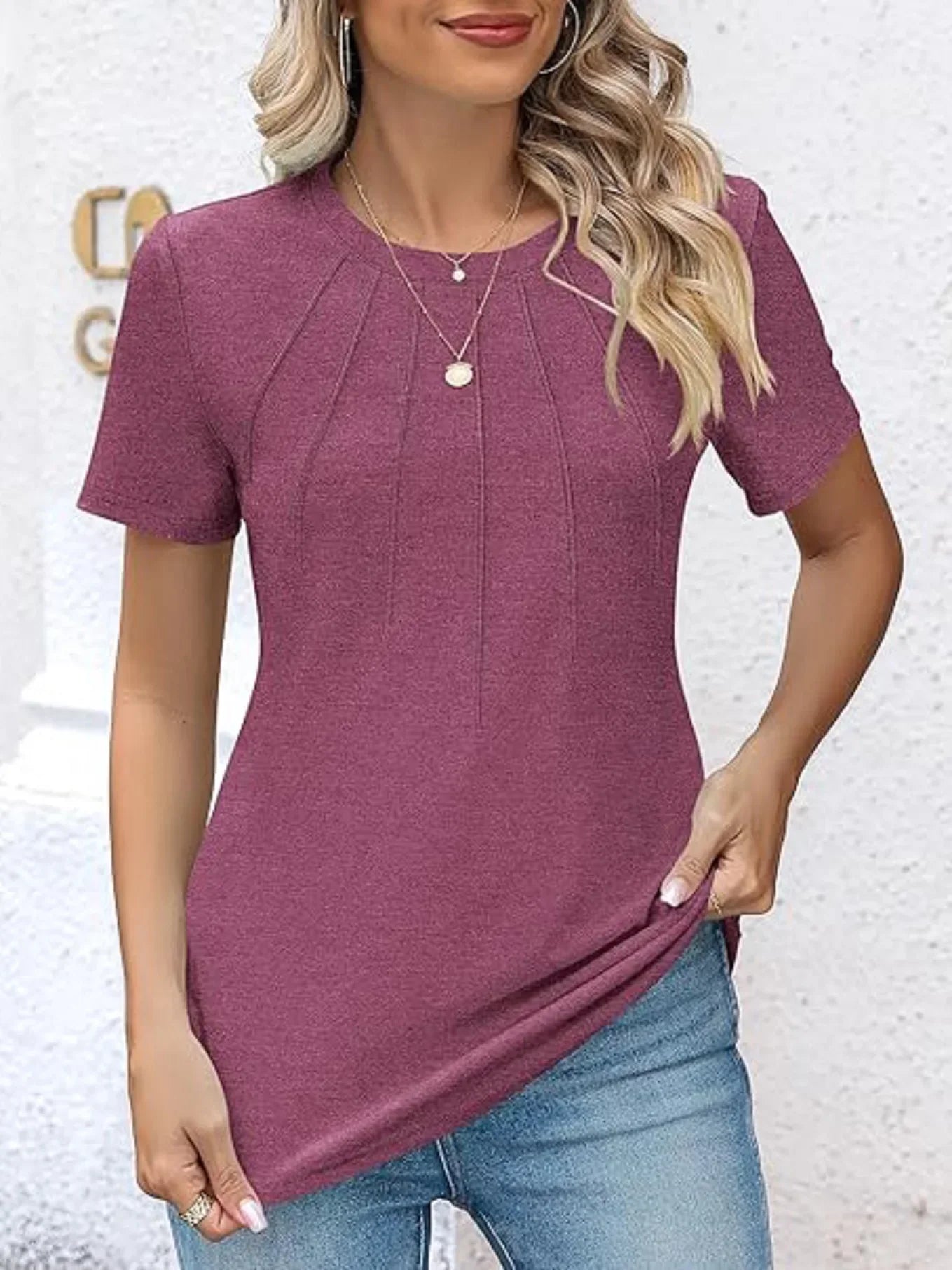 Descubra a Blusa Feminina Plissada Elegante, perfeita para o verão. Conforto e estilo em uma peça versátil. Compre agora, Blusa, Blusa Feminina, Blusa Feminina de Frio, Blusa Feminina Social, Blusa Feminina Xadrez, Blusa Feminina Básica, Loja Aiella