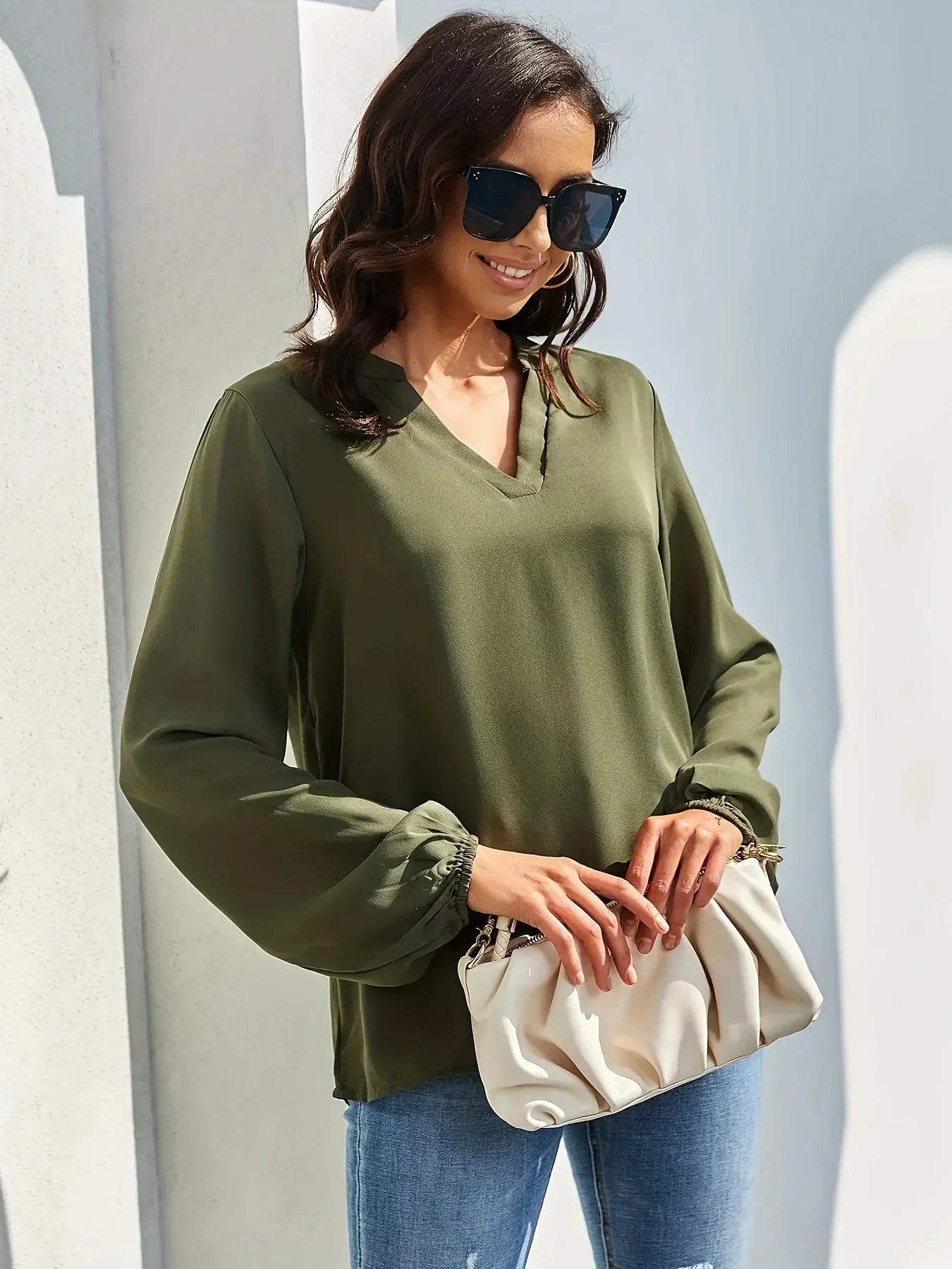 Blusa Feminina Manga Longa, Blusa Gola em V, Moda Feminina, Estilo Casual, Roupas Elegantes, Conforto e Estilo, Tendência de Moda, Look do Dia, Peças Versáteis, Outono Inverno, Aiella