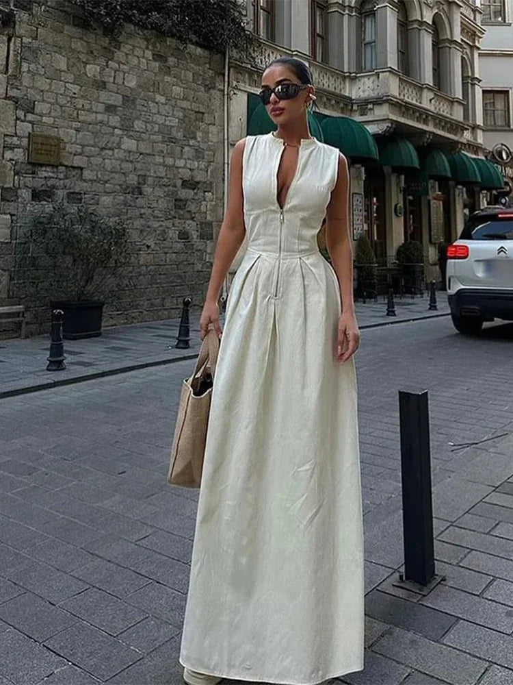 Vestido Longo com Zíper Gola Redonda, Moda Elegante, Estilo Sofisticado, Look Clássico, Vestido Versátil, Roupas para Todas as Ocasiões, Conforto e Estilo, Design Moderno, Peça Chic, Tendência de Moda, Vestidos, Vestidos de Noiva, Vestidos de Festa, Vestidos Longos, Vestidos Midi, Vestidos Farm, Vestidos Feminino, Loja Aiella