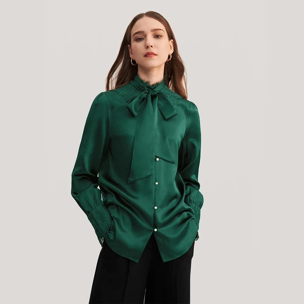 Blusa de Seda, Camisa de Seda com Laço Removível, Blusa de Seda com Pérola, Moda Elegante, Estilo Sofisticado, Look Versátil, Roupas Femininas, Conforto e Estilo, Peça Atemporal, Tendência de Moda, Blusa Feminina, Detalhe Diferenciado, Loja Aiella