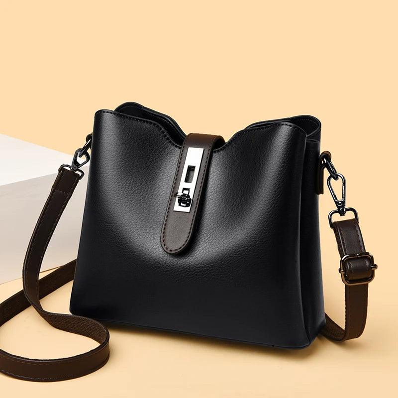 Bolsa Feminina De Couro, Transversal, Elegância, Praticidade, Moda Feminina, Estilo, Durabilidade, Bolsa de Couro Legítimo, Bolsa de Couro Transversal, Acessórios de Moda, Estilo Sofisticado, Look Casual, Bolsa Elegante, Conforto e Praticidade, Design Funcional, Moda Atemporal, Peça Versátil, Tendência de Acessórios, Aiella