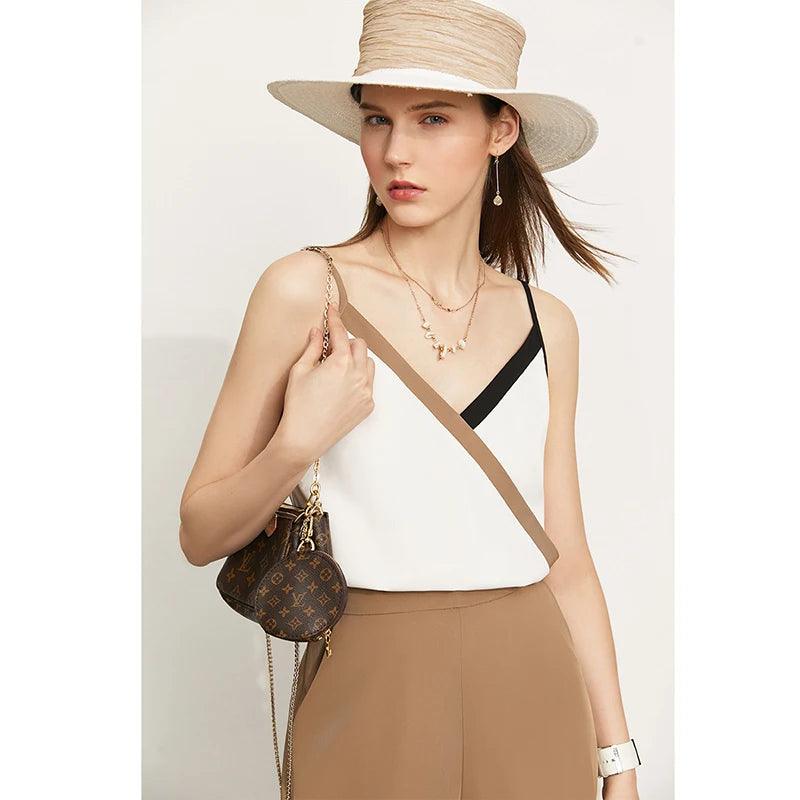 Blusa de Alça, Blusa de Alça Feminina, Blusa Decote V, Acessórios de Moda, Blusa Feminina, Moda Casual, Blusa Elegante, Estilo Moderno, Roupas Confortáveis, Blusa Versátil, Loja Aiella